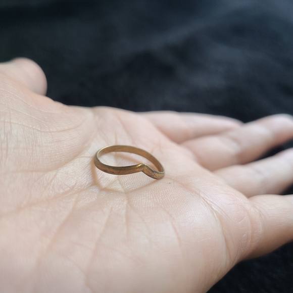 Gold plated Chevron ring - Picture 2 of 4